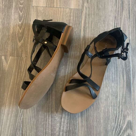 Express black sandals size 7 - Picture 1 of 4